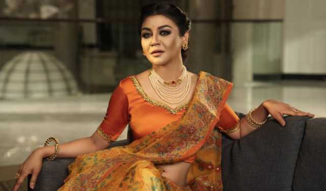 আমরা সবাই খানিকটা লোভী: জয়া