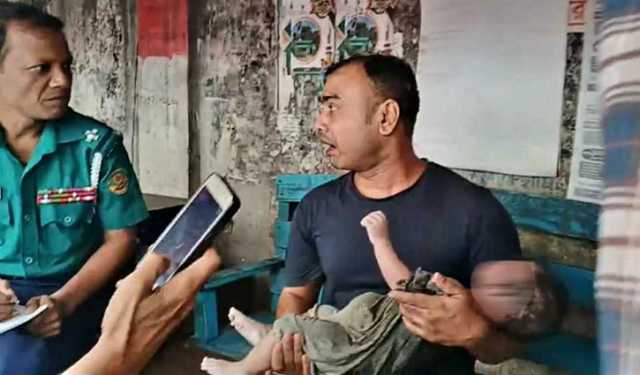 ১৫ ঘণ্টা পর ভেসে উঠল সেই শিশুর লাশ