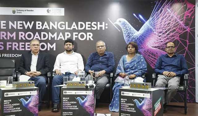 সাংবাদিকদের প্রশ্ন করা যাবে না, আমি এটা চাই না: তথ্য উপদেষ্টা