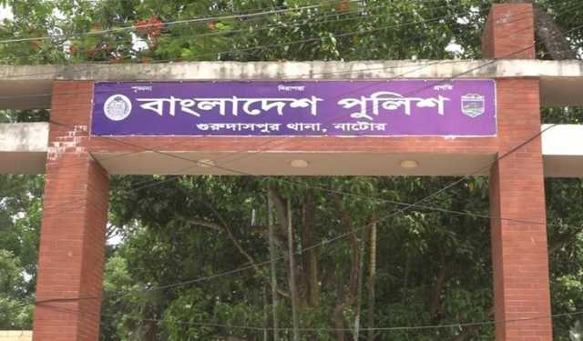 নাটোরে ধর্ষণে ব্যর্থ হয়ে নারীকে কোপানোর অভিযোগ