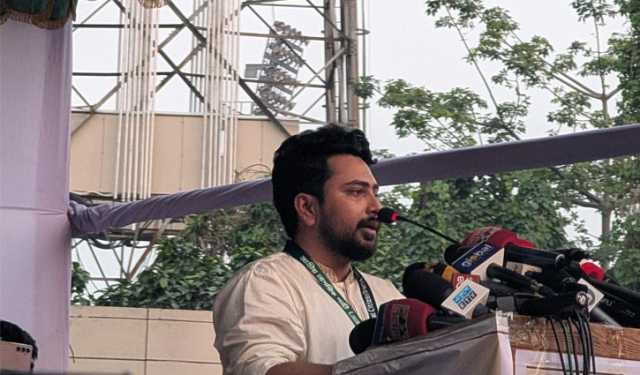 আওয়ামী লীগের সব কর্মকাণ্ড নিষিদ্ধ করতে হবে: নাহিদ