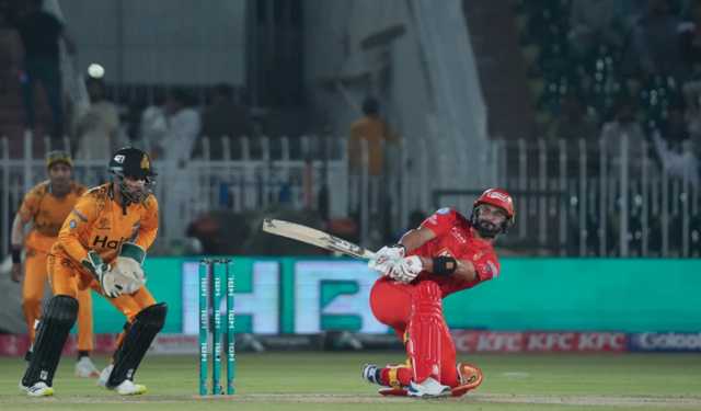 সাহিবজাদার বিধ্বংসী সেঞ্চুরিতে ইসলামাবাদের টানা দ্বিতীয় জয়