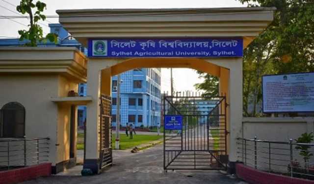 সিকৃবিতে ‘ম্যানার’ শেখানোর নামে গভীর রাতে ডেকে নিয়ে র‌্যাগ