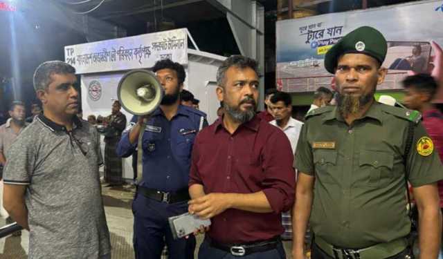 লঞ্চে একবার ব্যবহারযোগ্য প্লাস্টিক ও পলিথিন নিরুৎসাহিত করতে মোবাইল কোর্ট