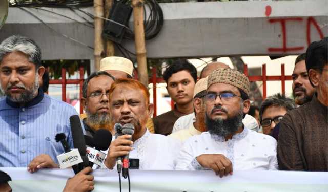 রাবির অ্যালামনাই অ্যাসোসিয়েশনের নির্বাচন স্থগিত, প্রতিবাদে মানববন