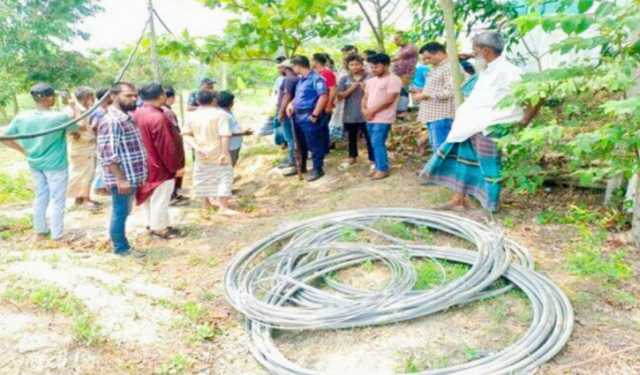 পল্লী বিদ্যুতের চুরি যাওয়া তার মিলল যুবদল নেতার বাড়িতে