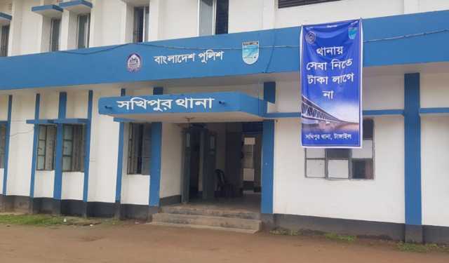 স্বামীকে পরকীয়া থেকে ফেরাতে না পেরে হত্যা, স্ত্রী আটক
