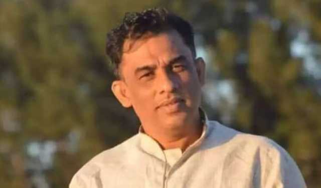 মদসহ যুবলীগ নেতা আটক, মারধর করে পুলিশে দিল জনতা