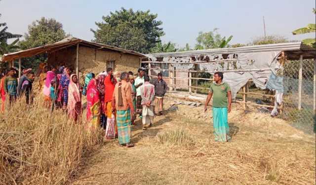 উচ্ছেদ আতঙ্কে তানোরের ৪০ ক্ষুদ্র নৃ-গোষ্ঠী পরিবার