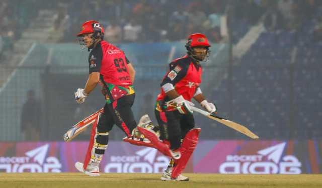 ২ ওভারে ৩৯, বাকি ১৮ ওভারে ১১৩!