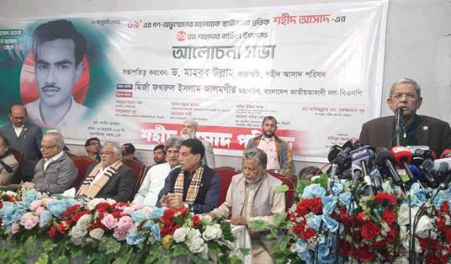 অন্তর্বর্তী সরকারের নিরপেক্ষতা নিয়ে প্রশ্ন ফখরুলের
