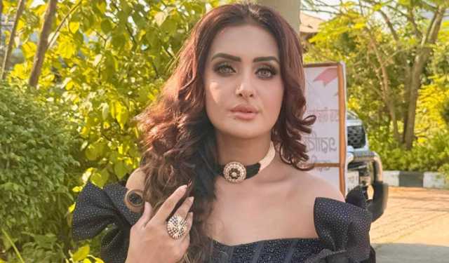 ঢাকায় অপহরণের চেষ্টা, গাড়ি থেকে লাফ দিয়ে রক্ষা পেলেন নায়িকা