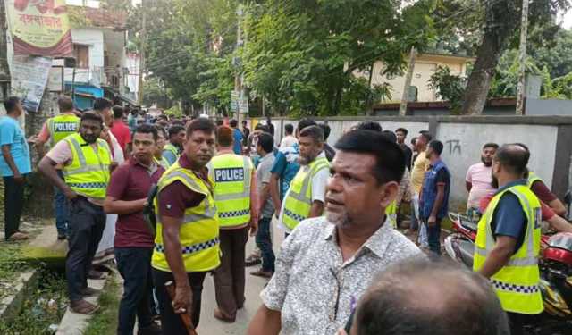 ঝিনাইদহে বৈষম্যবিরোধী ছাত্র আন্দোলনের দু’ গ্রুপের মধ্যে সংঘর্ষ 