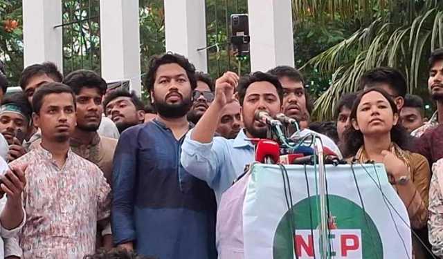 রাজনৈতিক ব্যবস্থার পরিবর্তন করতে হবে: নাহিদ