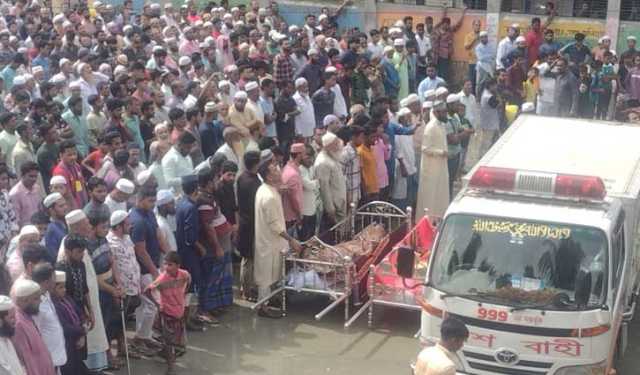 রাজধানীর হোটেলে দম্পতি ও সন্তানের মৃত্যু: লক্ষ্মীপুরে দাফন 