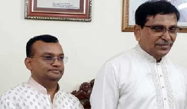 কুষ্টিয়ার শীর্ষ সন্ত্রাসী লিপটন ট্রিপল হত্যায় গ্রেপ্তার