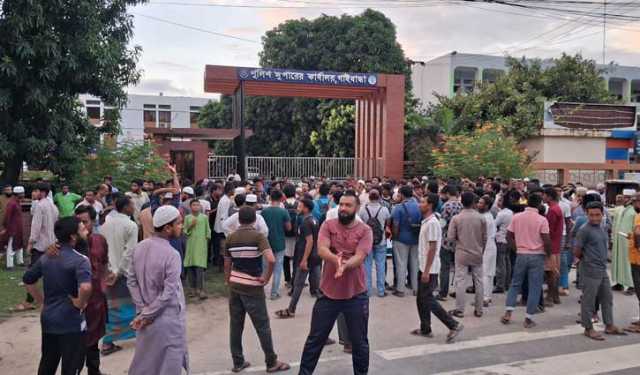 পুলিশের বিরুদ্ধে সিজুকে হত্যার অভিযোগ, এসপির কার্যালয় ঘেরাও