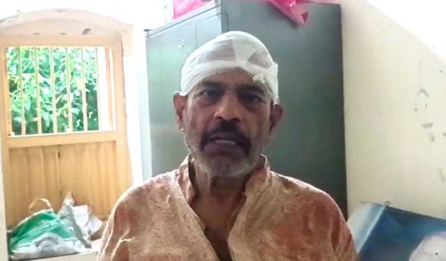 প্রকাশ্যে কোপাল সন্ত্রাসীরা, অভিযোগ করবেন না অধ্যাপক তুলসী