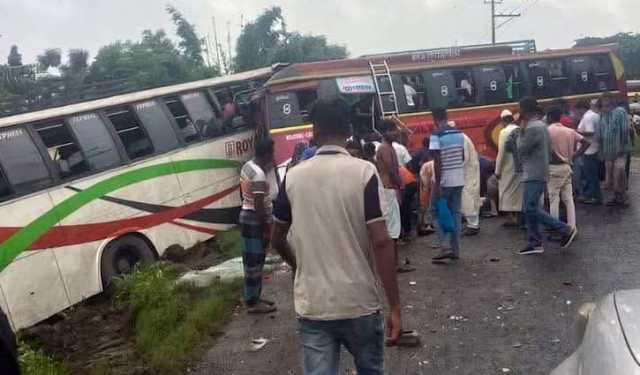 ফরিদপুরে দুই বাসের মুখোমুখি সংঘর্ষ, নিহত ৩