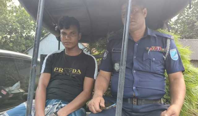 লেবু বাগানে চাষ হচ্ছিল গাঁজা, যুবক আটক