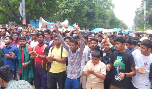ব্যবসায়ী সোহাগ হত্যার প্রতিবাদে সারা দেশে বিক্ষোভ