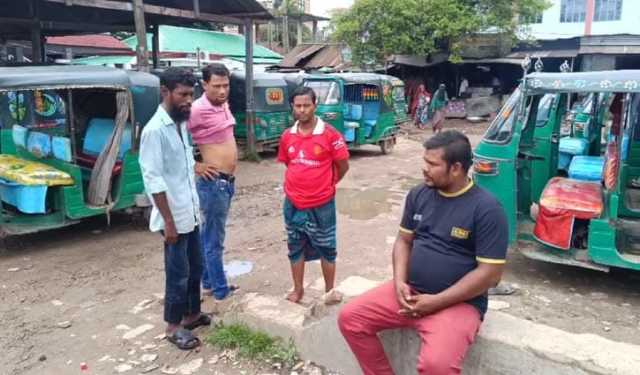 ব্রাহ্মণবাড়িয়ায় অটোরিকশা চলকদের ধর্মঘট চলছে, ভোগান্তি 