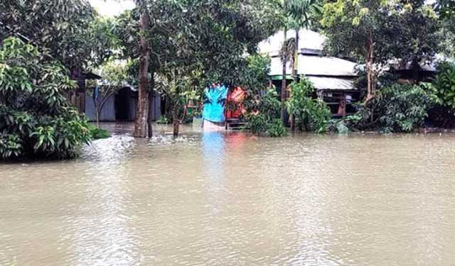 নিম্নচাপের প্রভাবে ভোলায় ৩০ গ্রাম প্লাবিত