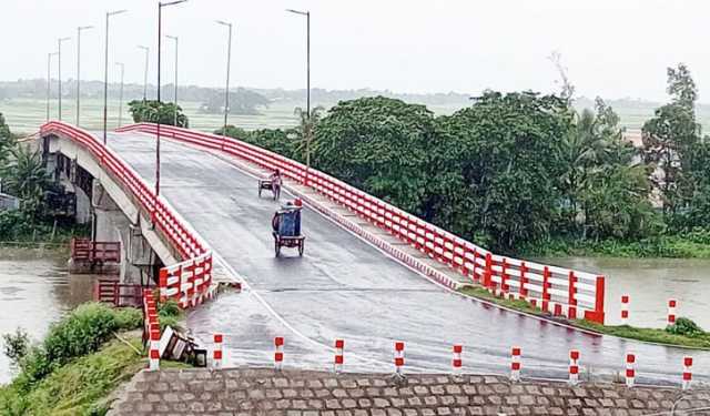 বৌলতলী সেতু পাল্টে দিচ্ছে ২০ গ্রামের চিত্র