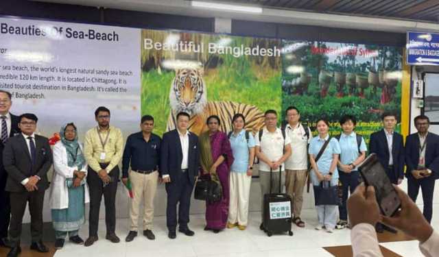 চীনা বিশেষজ্ঞ চিকিৎসক দল এখন ঢাকায়