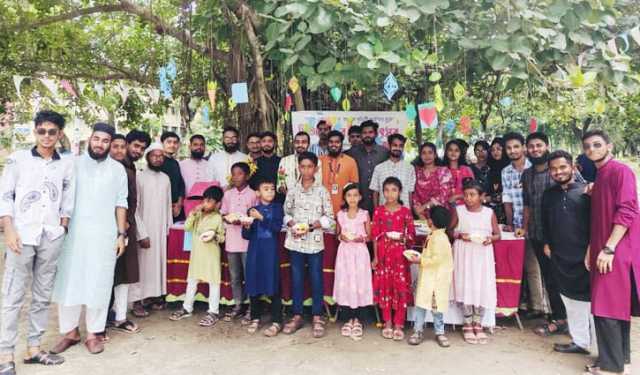 শিশুদের নিয়ে ইবি সিআরসি স্কুলের ফল উৎসব
