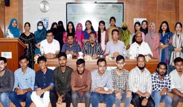 খুবিতে নবীনদের বরণে ব্যতিক্রমধর্মী আয়োজন