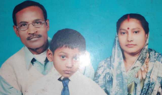 শোলাকিয়ায় দেয়ালে গুলির চিহ্ন স্মরণ করিয়ে দেয় সেই ভয়াবহ স্মৃতি