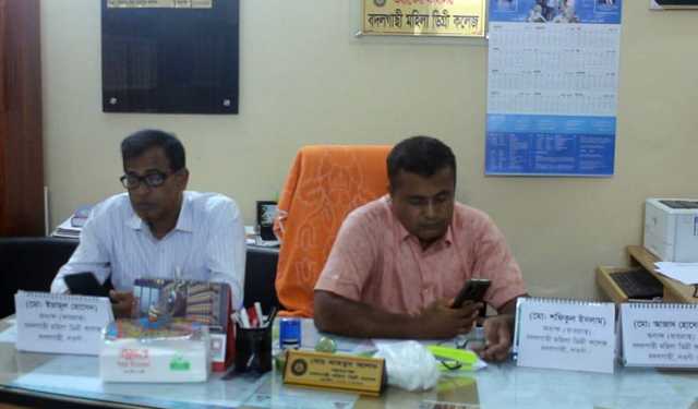 এক কলেজে ২ অধ্যক্ষ, চেয়ারে বসা নিয়ে দ্বন্দ্ব