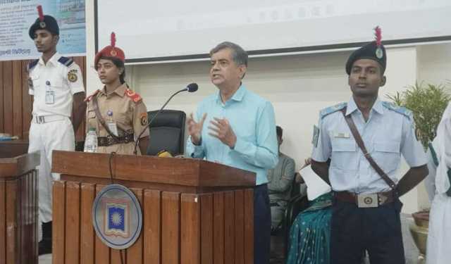 উপাচার্যরা দায়িত্ব চেয়ে নেননি, হাতে-পায়ে ধরে তাদের দায়িত্ব দিয়েছি