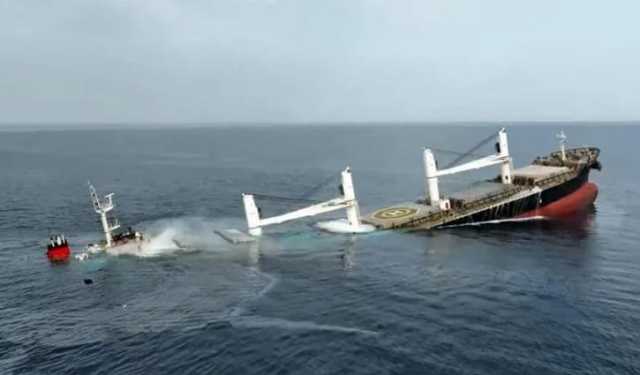 লোহিত সাগরে আরো একটি বাণিজ্যিক জাহাজ ডুবিয়ে দিল হুতিরা