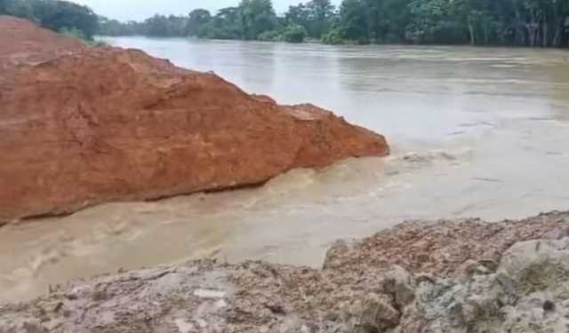 মৌসুমের সর্বোচ্চ বৃষ্টি ফেনীতে, মুহুরী নদীর ৭ স্থানে বাঁধে ভাঙন