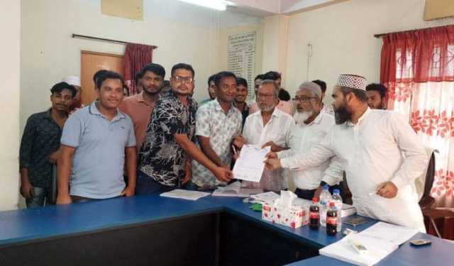 শেরপুর চেম্বার অব কমার্সের দ্বিবার্ষিক নির্বাচনে মনোনয়নপত্র বিতরণ