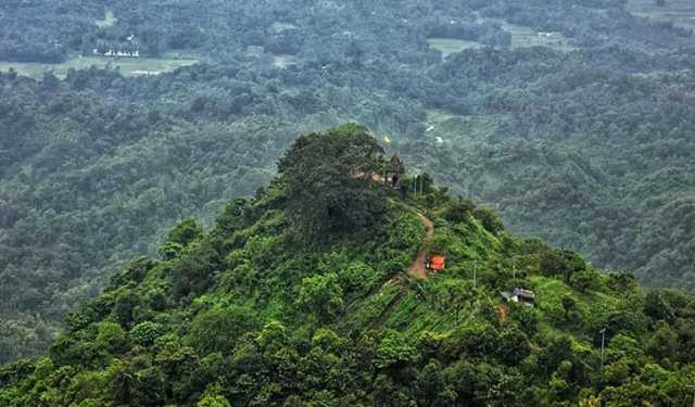 ভারী বৃষ্টিতে চট্টগ্রামে পাহাড় ধসের শঙ্কা