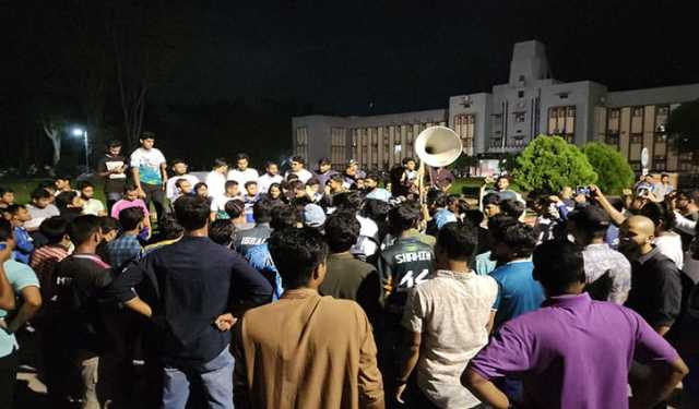 নৃশংস হত্যার প্রতিবাদে ক্যাম্পাসে-ক্যাম্পাসে বিক্ষোভ