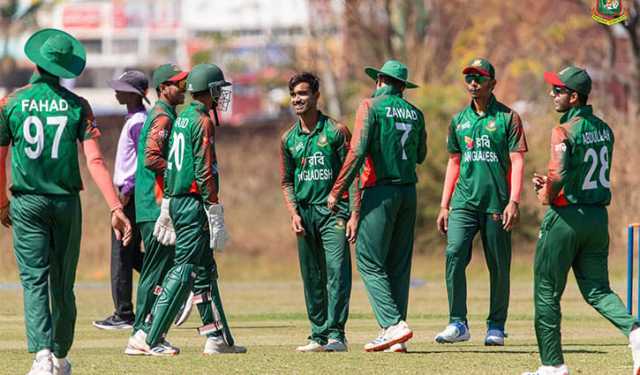আববার ছুটছেন, উড়ছে বাংলাদেশ
