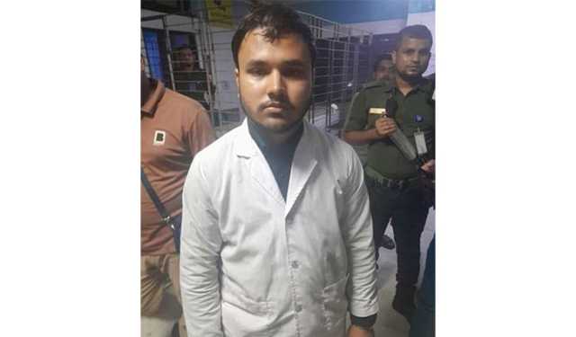 ঢাকা মেডিকেল থেকে ভুয়া চিকিৎসক আটক