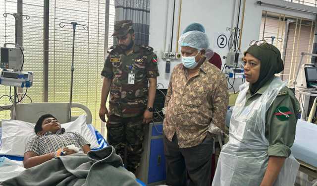 যুদ্ধবিমান দুর্ঘটনা ও গণঅভ্যুত্থানে আহতদের দেখতে সিএমএইচে নৌ উপদে
