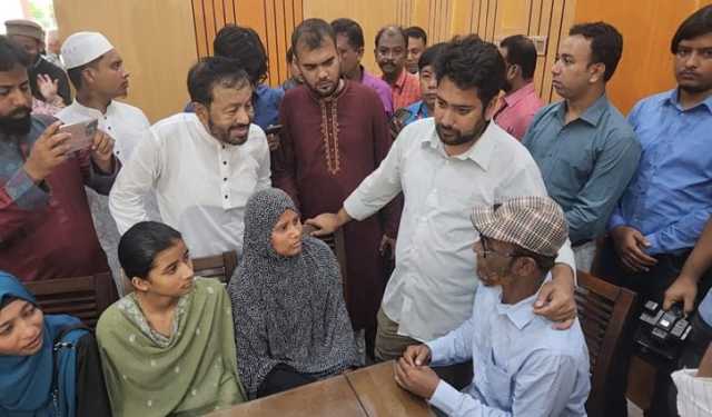 ব্রাহ্মণবাড়িয়ায় শহীদ পরিবারের সঙ্গে সাক্ষাৎ করেছেন এনসিপির নেতারা
