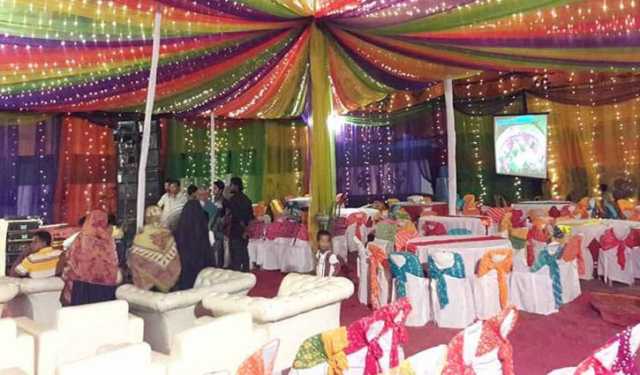 এক বিয়ের বরযাত্রী খেয়ে ফেলল অন্য বিয়ের খাবার