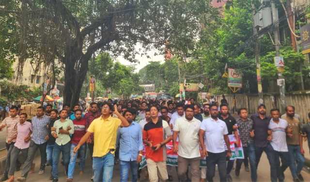 ব্যবসায়ী হত্যার শাস্তি দাবি জবি ছাত্রদলের
