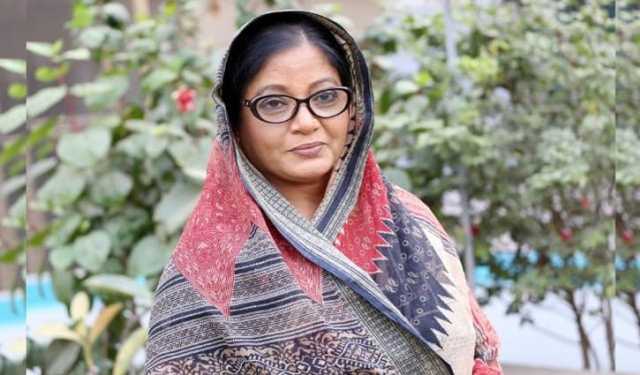 কাঁদতে কাঁদতে টাকা চাইলেও সাড়া মেলেনি, আক্ষেপ ডলি জহুরের