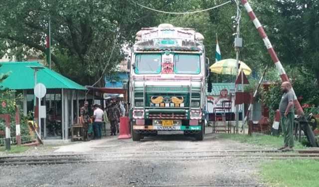 হিলি কাস্টমসে রাজস্ব আদায় ৭১৯ কোটি টাকা 