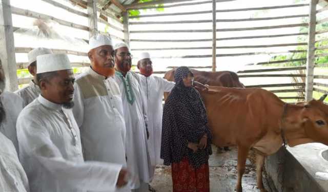 সেই আছিয়ার পরিবারকে গরু ও ঘর দিল জামায়াত