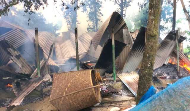 পাবনায় মসজিদ নির্মাণ নিয়ে প্রাণঘাতী সংঘাত, দুই পক্ষের মামলা