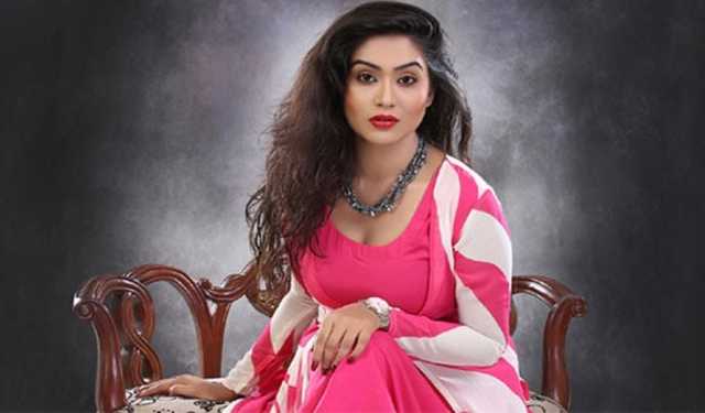 অনুদান কমিটি থেকে সরে দাঁড়িয়েছেন জাকিয়া বারী মম